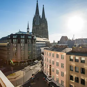 Boutique 003 Am Dom, Trademark Collection By Wyndham Hotell